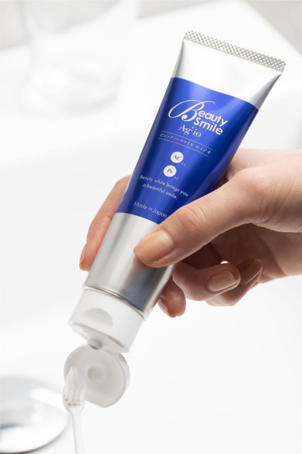 Отбеливающая зубная паста "Beauty Smile Agio " Beauty Smile Agio Исследования и разработки стоматолога по уходу на дому Порошок Хамигаки Древесный уголь ионы серебра и платины Профилактика кариеса Удаление зубного налета Низкая полировка Профилактика неприятного запаха изо рта Гидроксибиоапатит, фото 2